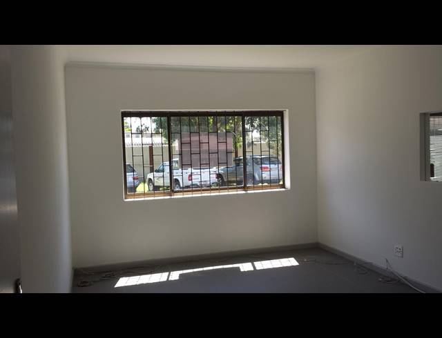 460M² FACTORY TO LET IN BELLVILLE CENTRAL